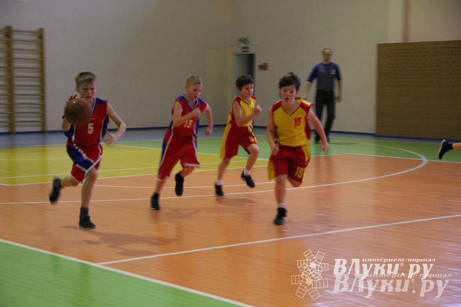 Великолукские баскетболисты стали победителями междугородних соревнований по баскетболу