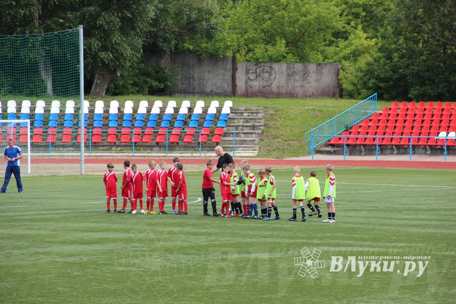 «Кожаный мяч» в Великих Луках