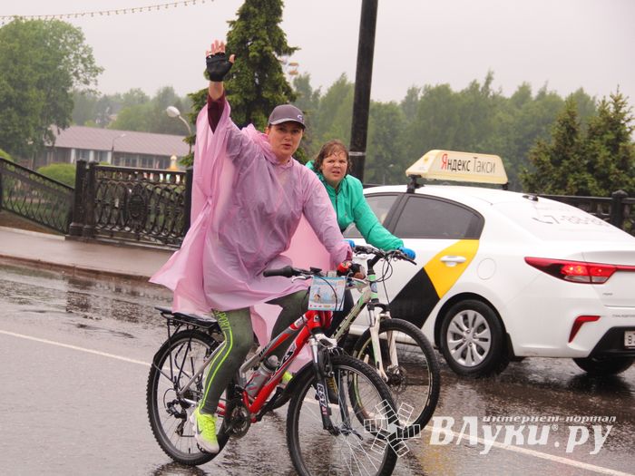 Зигзаг здоровья выполнили великолукские велосипедисты (ФОТО)