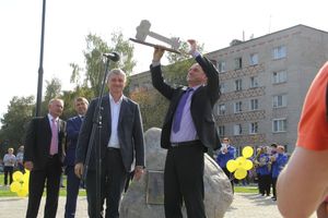 В Великих Луких благоустроили сквер на ул. Жукова (фото)