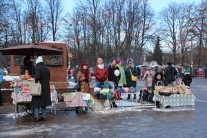Масленичные гуляния прошли в Великих Луках (ФОТО)