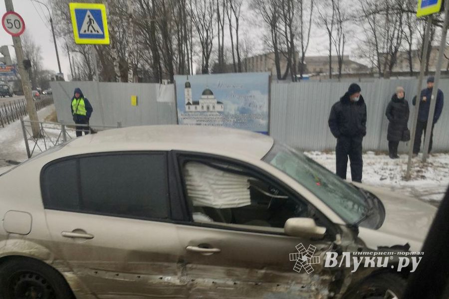 ДТП на перекрёстке Ленина-Жукова