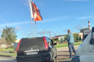 Пробка на ул. 3-й Ударной Армии в Великих Луках (ФОТО)