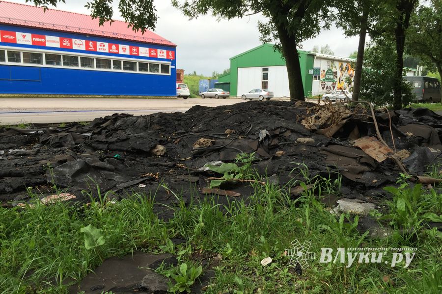 Строительный мусор: не пройдет ни друг, ни враг (ФОТО)