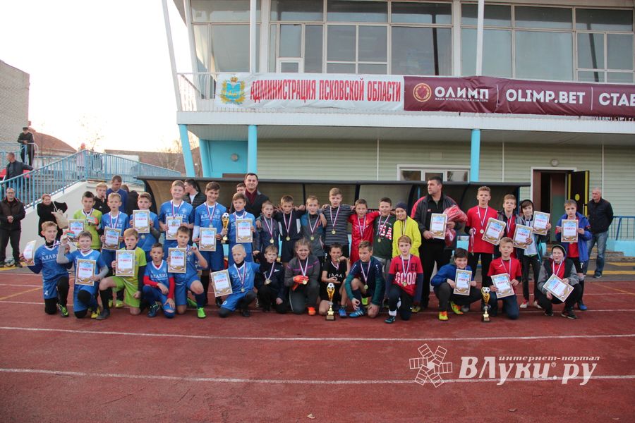 В Великих Луках завершился Чемпионат по Дворовому футболу (ФОТО)