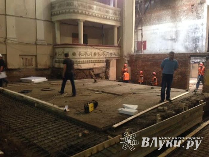 Андрей Тучак посетил Драматический театр в Великих Луках (ФОТО)