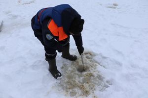 В МЧС готовятся к возможным подрывам льда на псковских реках (ФОТО)