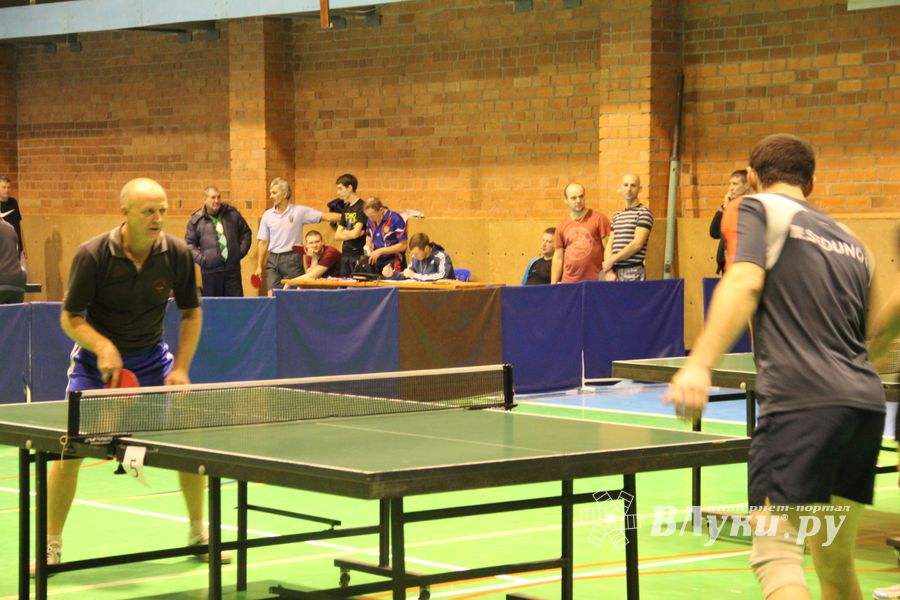 В Великих Луках прошёл чемпионат по настольному теннису