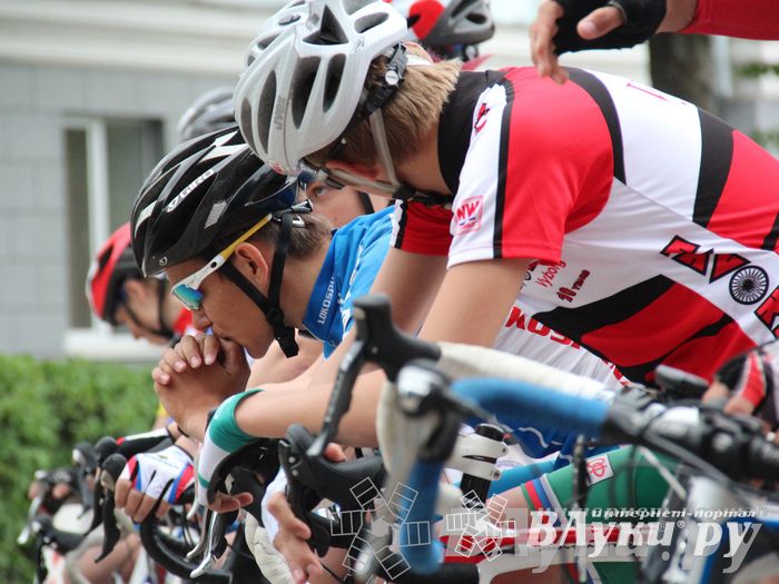 Гонка-критериум по велосипедному спорту