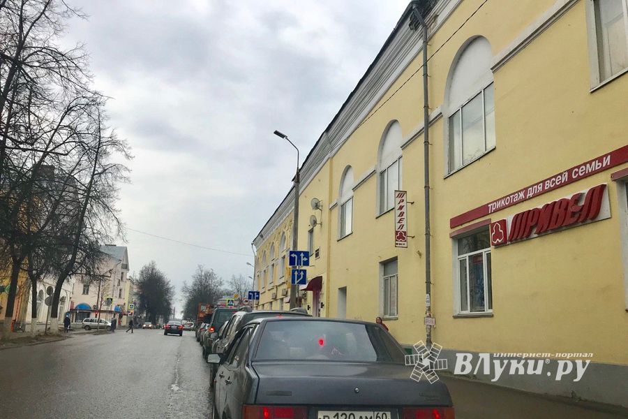 Великие Луки. Радоница. Пробки (ФОТО)