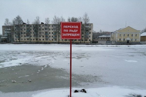 В Псковской области продолжается профилактическая работа по предупреждению опасности выхода на лед (ФОТО)