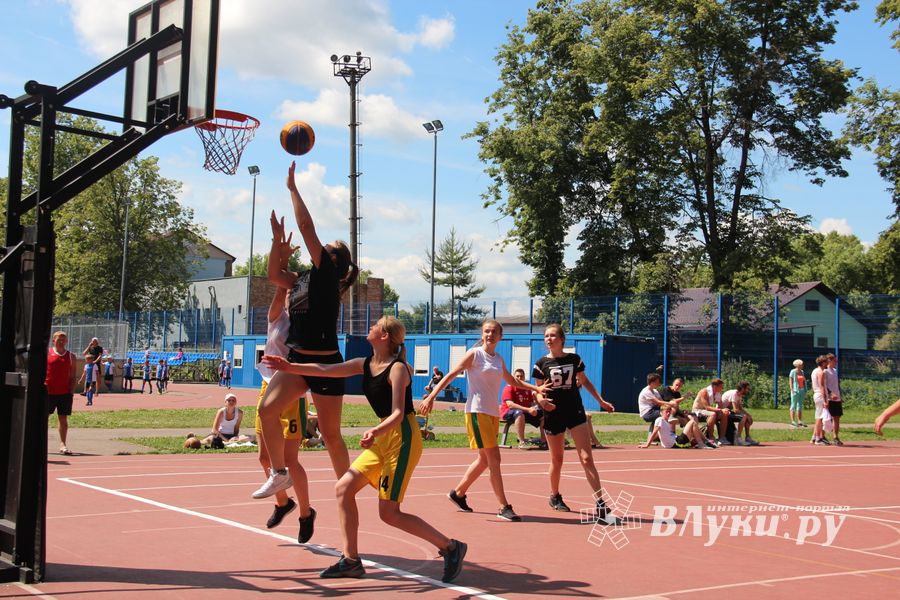 В Великих Луках прошёл Олимпийский День (ФОТО)