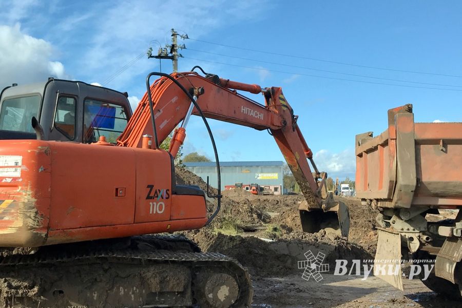 Проезд перекрёстка Дружба-Дьяконова временно затруднён (ФОТО)