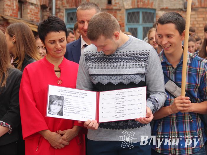 ВГСХА встретила первокурсников пирогами (ФОТО)