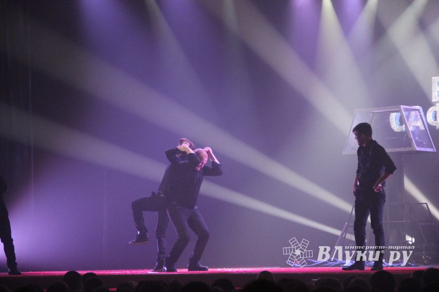 Состоялся концерт братьев Сафроновых «Империя иллюзий» (фото)