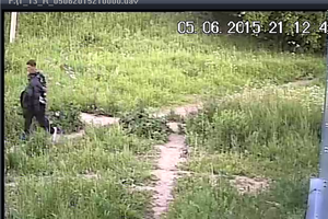 В Великих Луках устанавливается личность грабителя (фото)