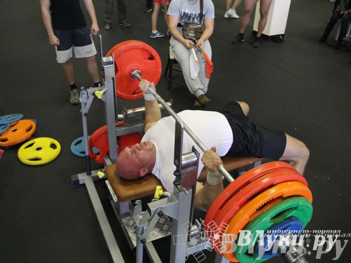 Первенство города по классическому жиму штанги и армлифтинг