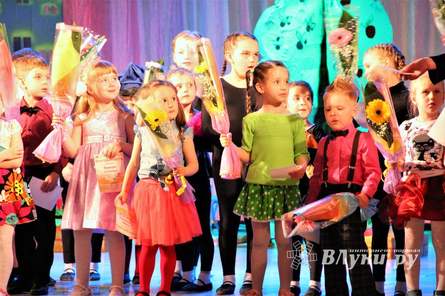 В ГДК им. Ленина состоялся концерт самых юных артистов (ФОТО)