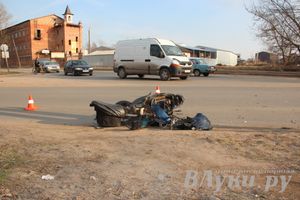 ДТП на перекрестке улиц Малышева и М. Кузьмина (фото)