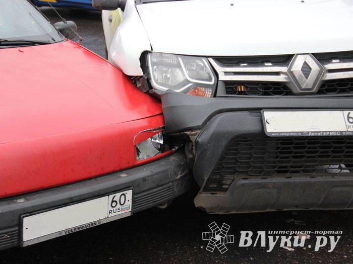 Подробности ДТП возле Смоленского рынка (ФОТО)