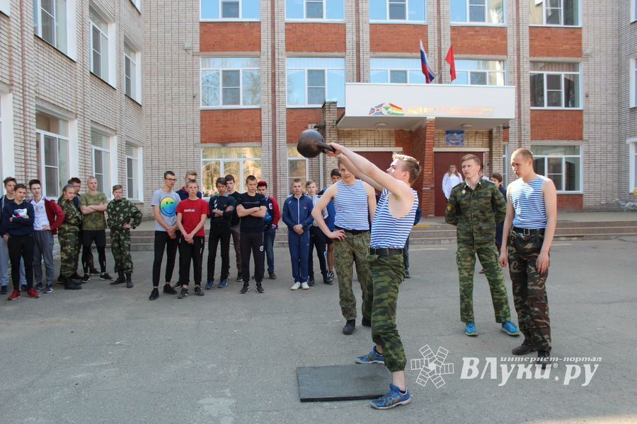В Великих Луках спасали «заложников» (ФОТО)