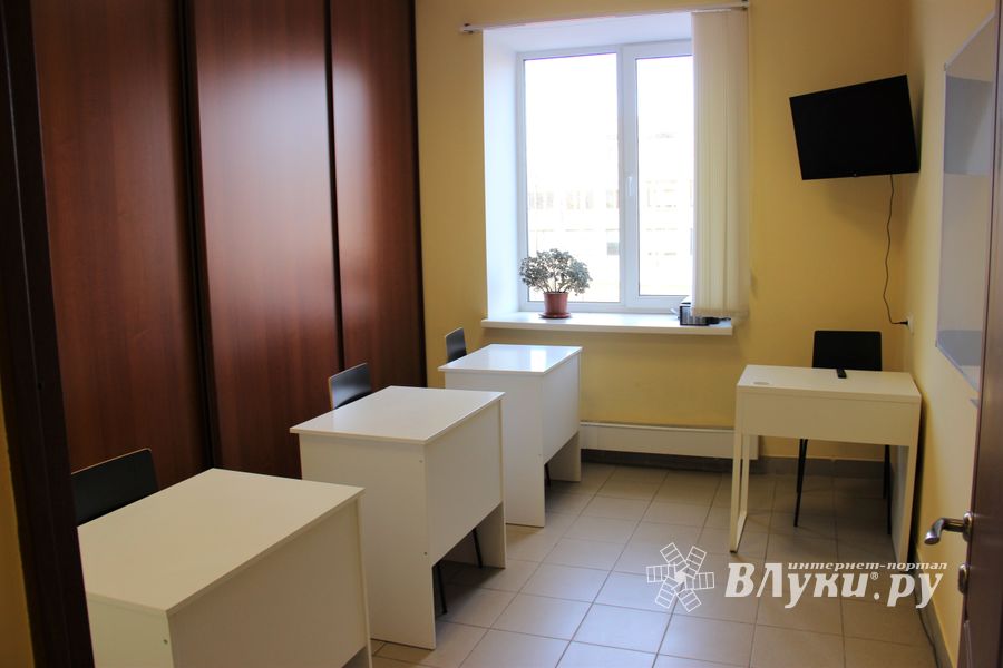 Языковой центр «ICE PEAK» приглашает великолучан