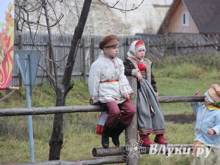 Эстафета Олимпийского огня в Изборске и Пскове