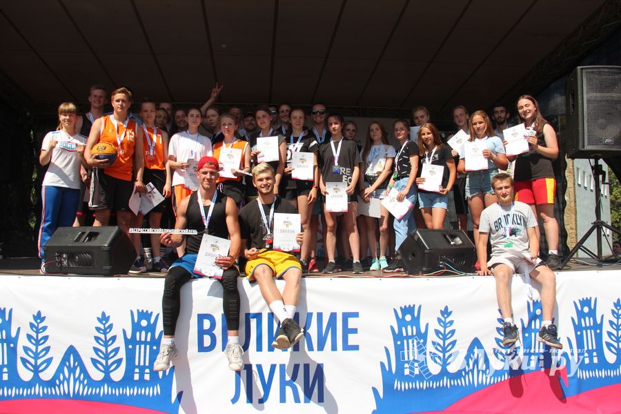 В Великих Луках прошёл Олимпийский День (ФОТО)