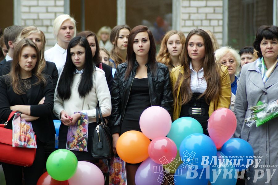 Школы города отметили 1 сентября (фото)