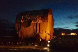 Автопоезд с грузом для Белорусской АЭС прибыл в Великие Луки (ФОТО + ВИДЕО)