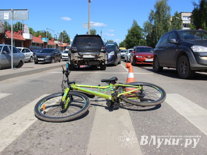 ДТП возле Смоленского рынка (ФОТО)