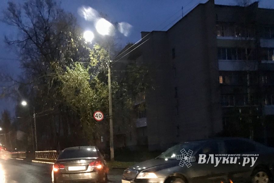 Из-за ДТП на 3-й Ударной пробка (ФОТО)