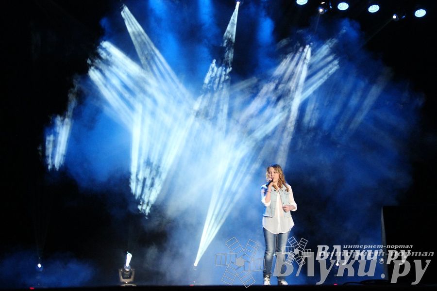 В Великих Луках состоялся сольный концерт певицы Цветаны