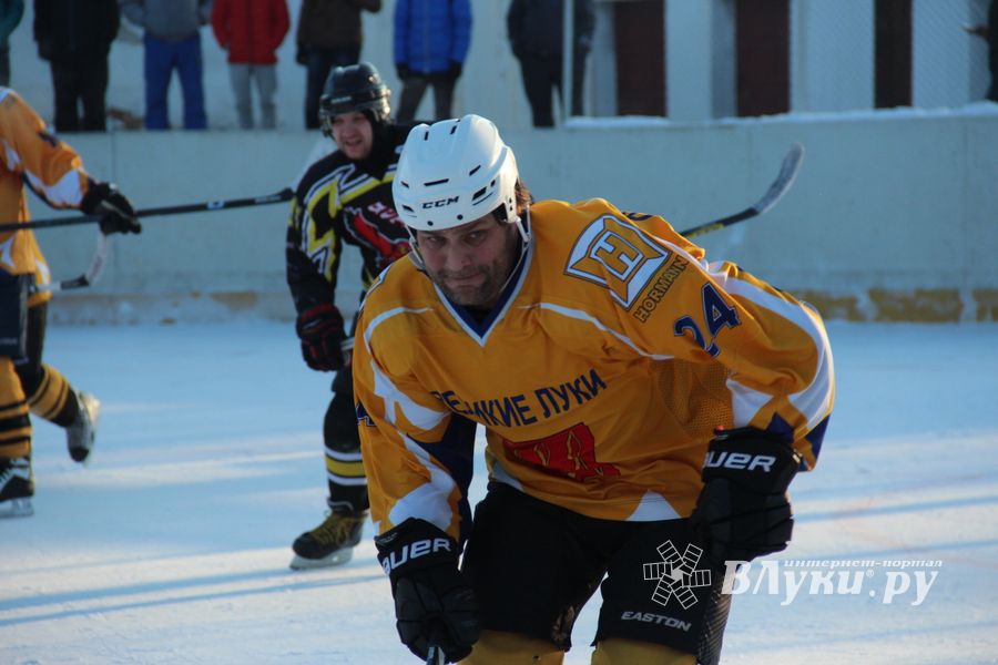 Великолукские хоккеисты разгромили гостей (фото)