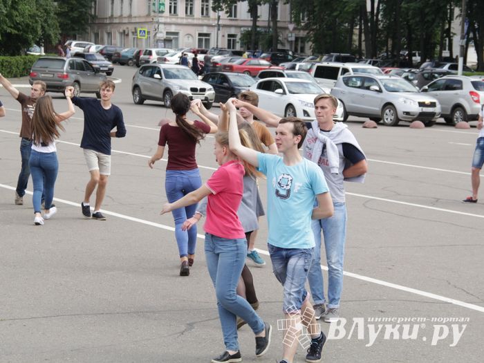 Репетиция вальса