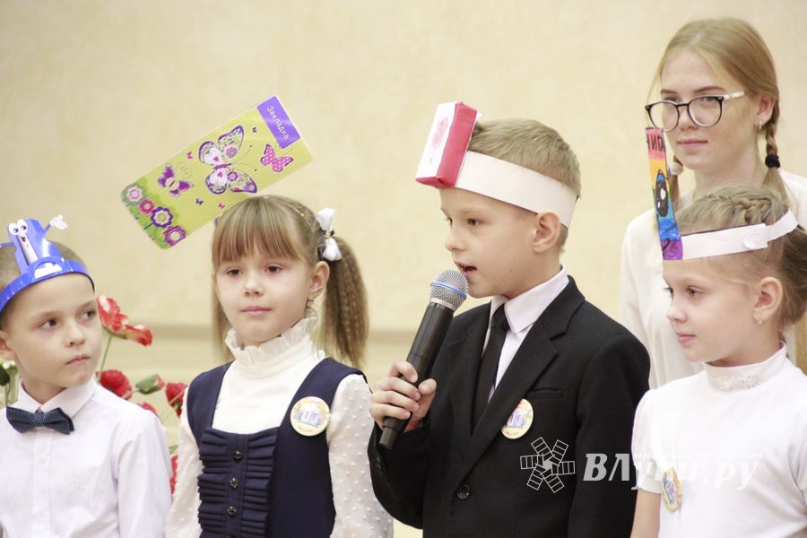 Великолукские первоклассники перевоспитали Бабу-Ягу (ФОТО)