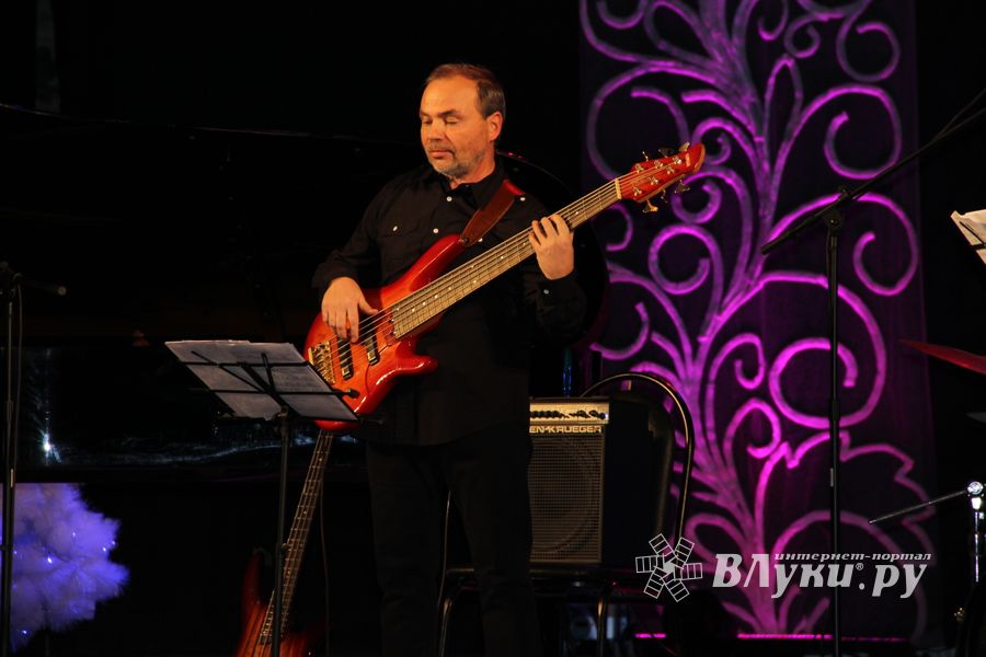 В Великих Луках состоялся концерт «Рождественский джаз» (фото)