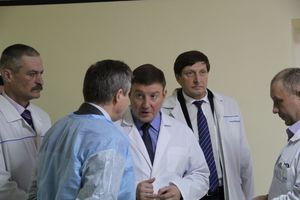 Андрей Турчак велел наладить работу томографа и улучшить вентиляцию в палатах Великолукской межрайонной больницы