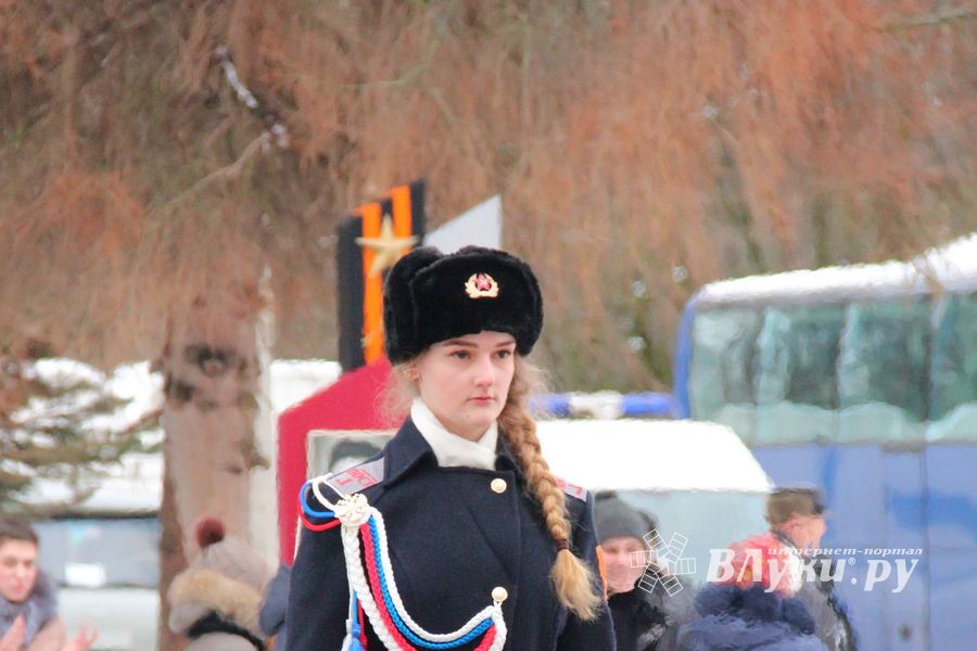 У Вечного огня в Великих Луках прошёл торжественный митинг (фото)