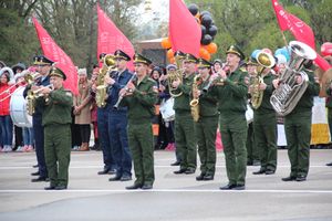 В Великих Луках прошел Парад Победы (ФОТО)