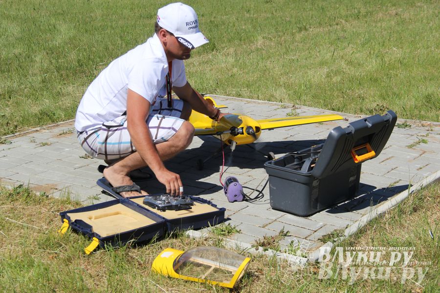 В Великих Луках прошел Фестиваль авиамодельного спорта (фото)
