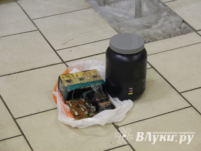 В Великих Луках «захватили заложников» (фото)