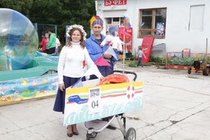 «Парад детских колясок» в День семьи, любви и верности (ФОТО)