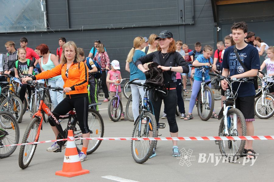 В Великих Луках состоялся «Велопарад» (ФОТО)