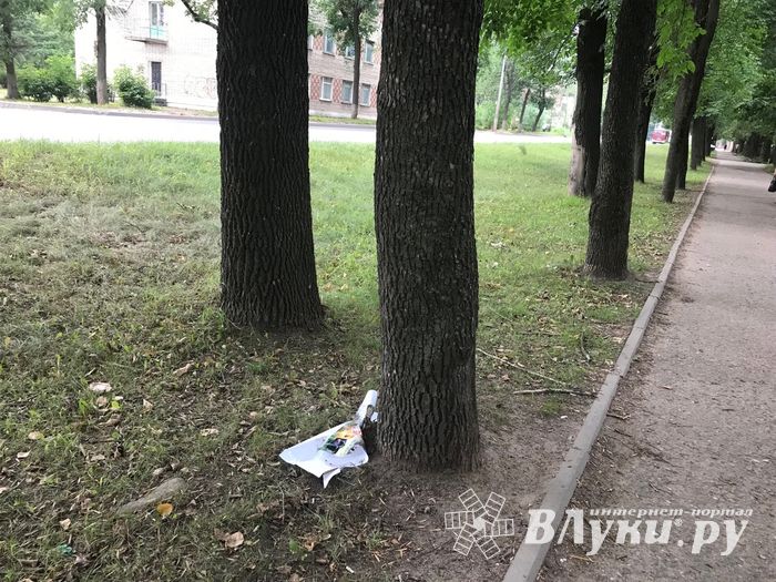 «Прибинтовали» скотчем (ФОТО)