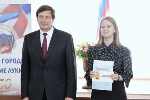 Лучших выпускников Великих Лук наградили «Золотыми парусами» (ФОТО)