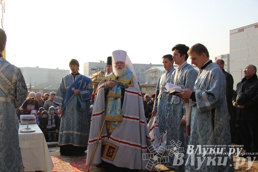 У храма святителя Тихона теперь есть освященные кресты