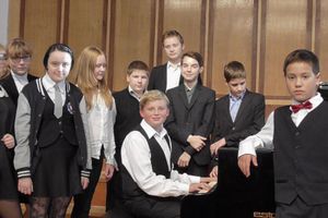 «Подарок одноклассникам» преподнесли учащиеся школы искусств центра эстетического воспитания (фото)