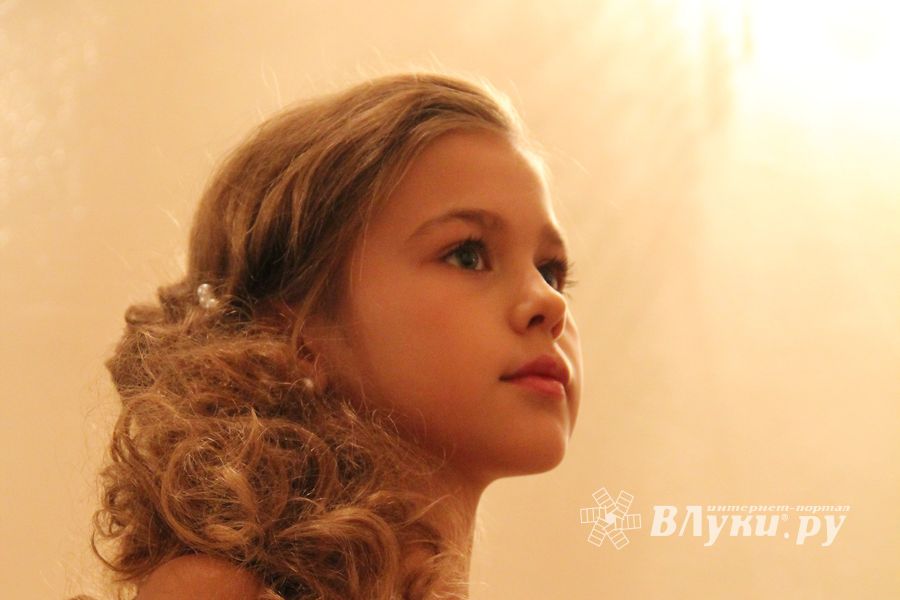 Фотосессия финалисток конкурса «Маленькая красавица Великие Луки 2014»