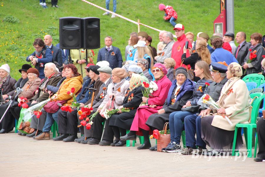 В Великих Луках отмечают День Победы (ФОТО)